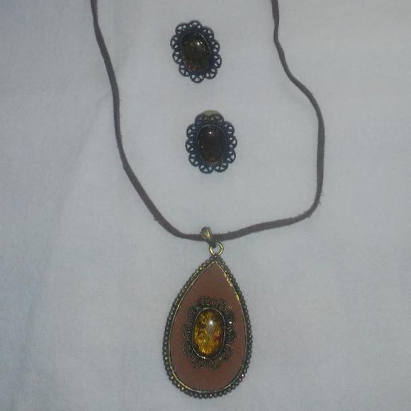 Necklace with Matching Earrings - Picture 1 of 4